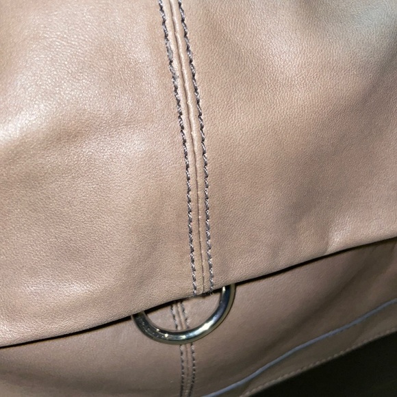 Vintage Banana Republic Lamb Skin - 2in 1,Crossbody & Shoulder bag. - Picture 7 of 16